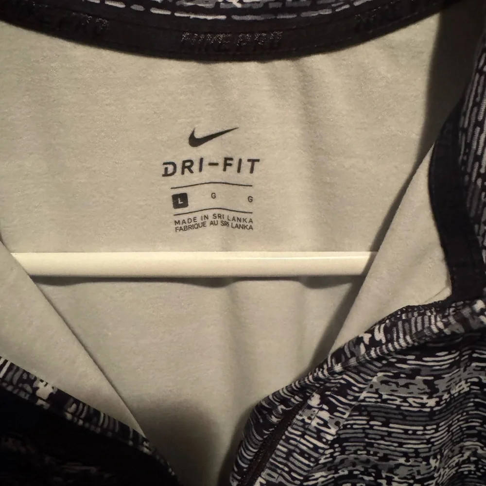 Nike Dri‑FIT Quarter Zip | Women’s L Running Training Pullover